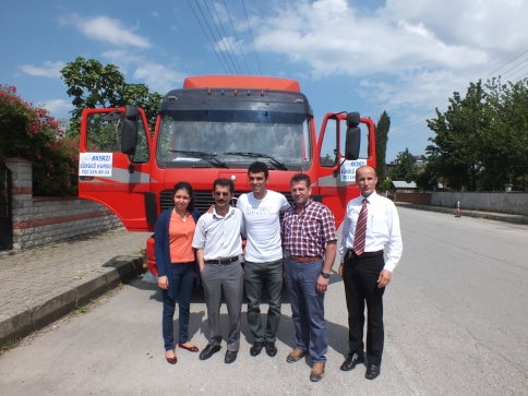 Dünya SüperSport Şampiyonu Kenan Sofuoğlu Tır Direksiyonuna Geçti.