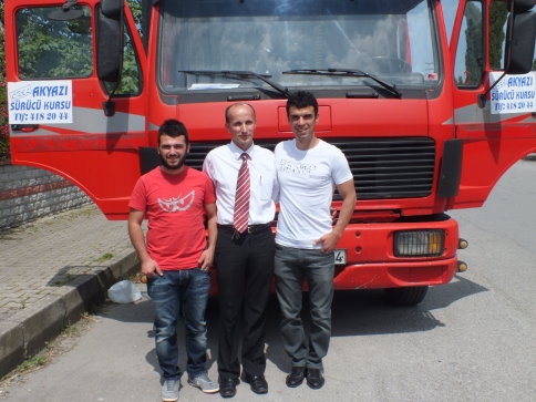 Dünya SüperSport Şampiyonu Kenan Sofuoğlu Tır Direksiyonuna Geçti.