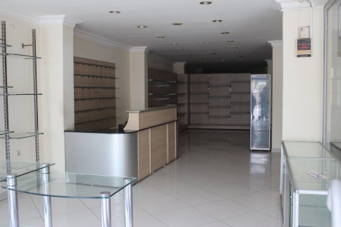Ada Caddesi Üzerinde Kiralık Dükkan