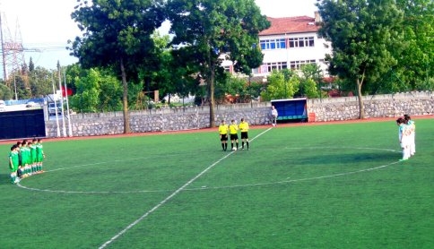 Akyazı Akınspor Sahaya Baretlerle Çıktı