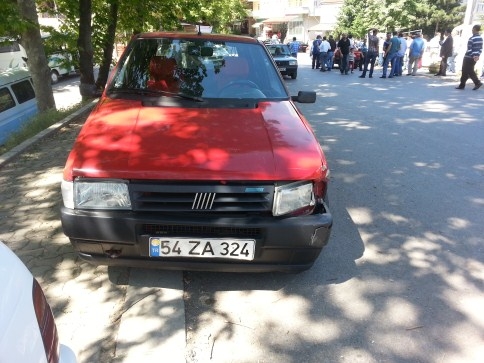 Virajı Alamayan Otomobil Kaza Yaptı