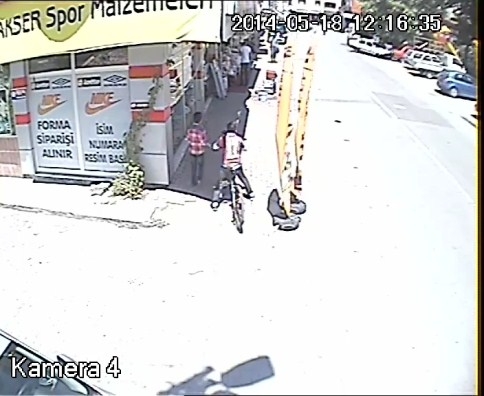 Virajda Şekil Yaparken Kontrolden Çıkarak Yaşlı Amcayı Ezdi