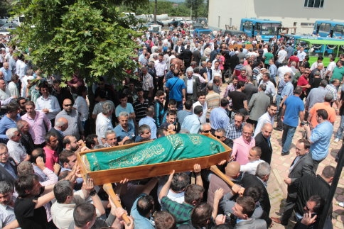 Hüseyin Kama Son Yolculuğuna Uğurlandı.