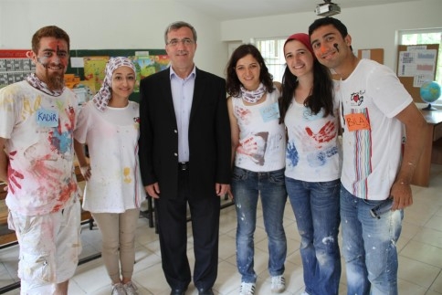 Üniversite Öğrencilerinden Okul Güzelleştirme Çalışmaları
