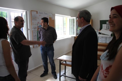 Üniversite Öğrencilerinden Okul Güzelleştirme Çalışmaları