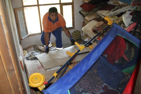 AKYAZI ZABITASINDAN ÇÖP EVE OPERASYON