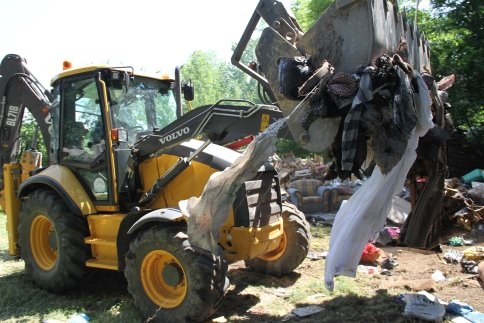 AKYAZI ZABITASINDAN ÇÖP EVE OPERASYON