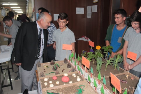 Akyazı Şht. Yzb. Halil İbrahim Sert Anadolu Lisesi’nden Bilim Fuarı