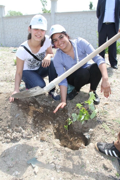 Akyazı Belediyesi’nden Bir Günde 2 Güzel Etkinlik