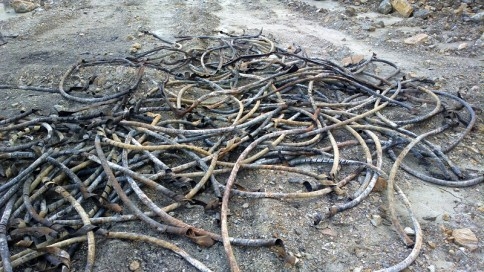 Hızlı Tren Hattının Kablolarını Çaldılar