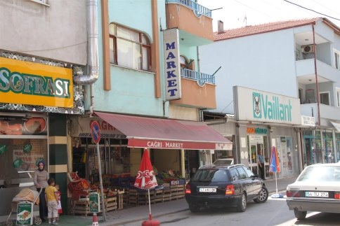 Tehlike Oluşturan Tabelalar Sökülüyor ! İlk Önce Akrabasından Başladı