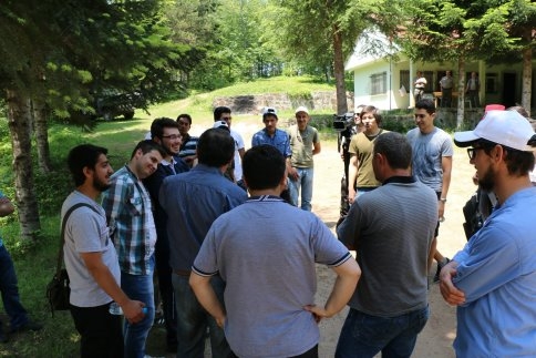 Yedirenk Uluslararası Öğrenci Derneği Yürüyüş Düzenledi.