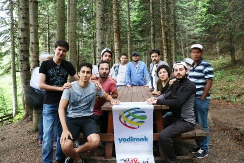 Yedirenk Uluslararası Öğrenci Derneği Yürüyüş Düzenledi.