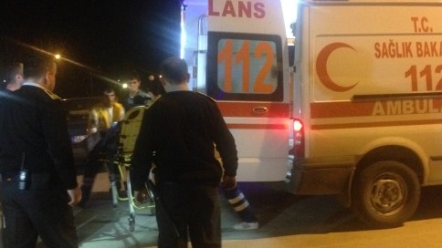 Otomobil Kanala Uçtu