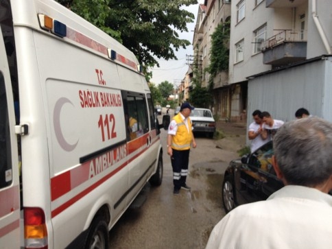 Yabancı Madde Kullanan GENÇ Hastaneye kaldırıldı