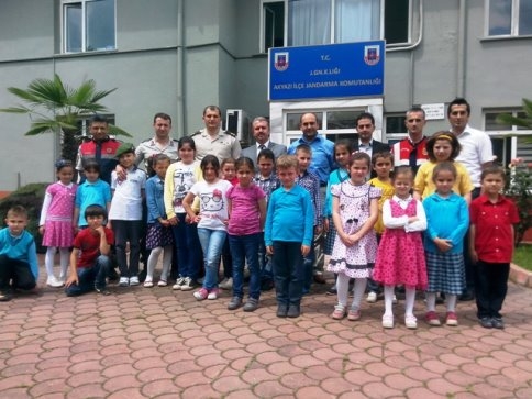 Kuzuluk ilkokulundan ilçe jandarmaya 175. Yıl gezisi
