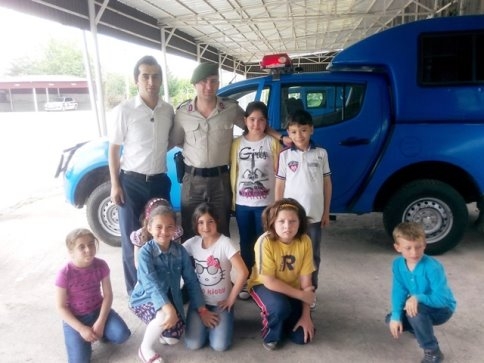 Kuzuluk ilkokulundan ilçe jandarmaya 175. Yıl gezisi