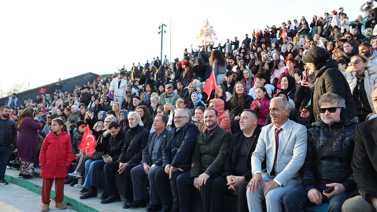 Roman Kültürü Şenliği Sakarya’da rengarenk bir şölene dönüştü