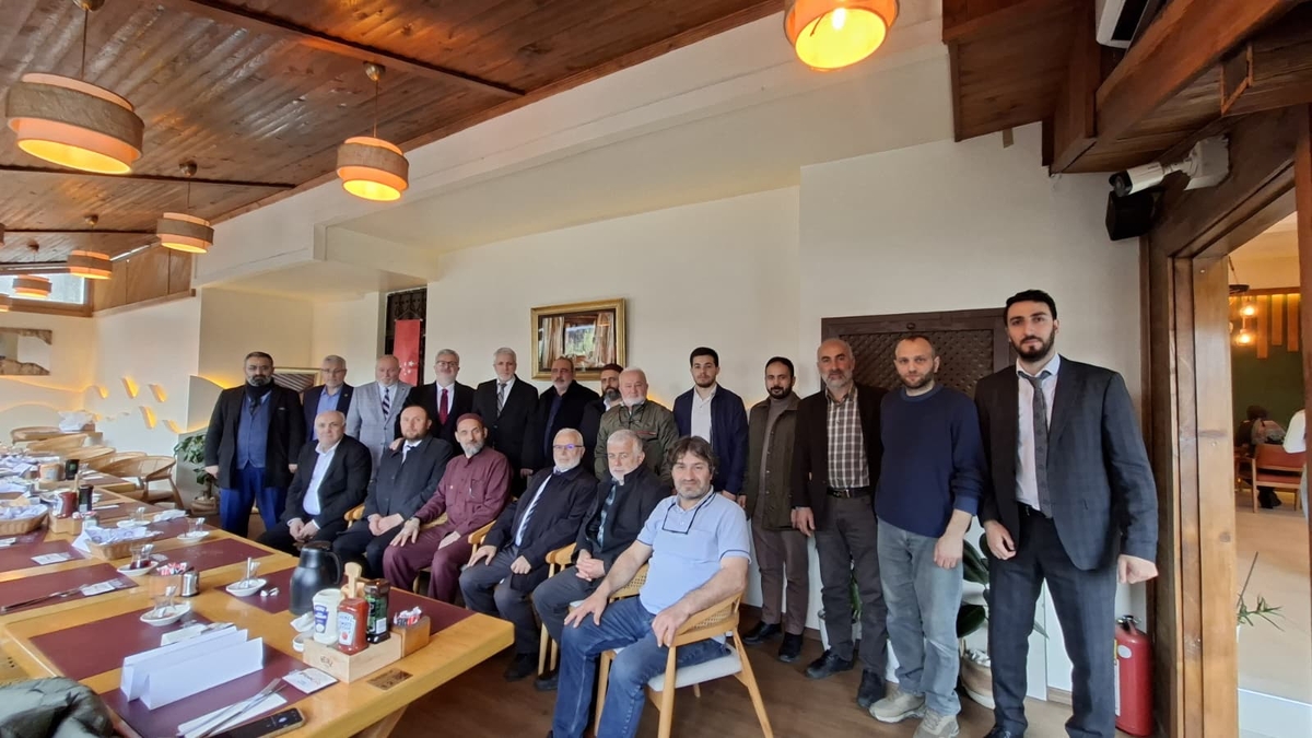 Saadet Partili Ateş Akyazı'da açıklamalarda bulundu