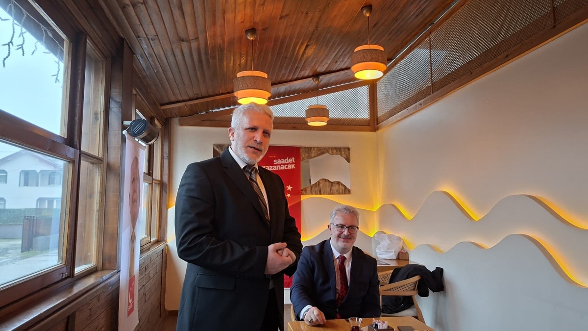 Saadet Partili Ateş Akyazı'da açıklamalarda bulundu