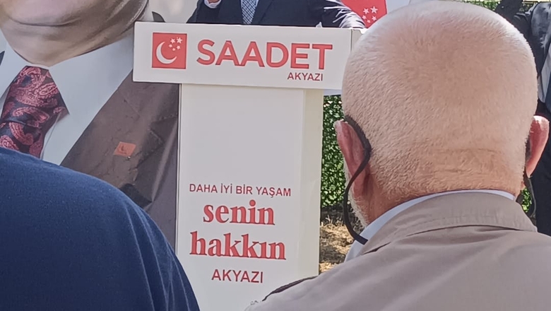 Saadet Partisi Akyazı ilçe Başkanı Zekeriya Alan mazbatasını aldı