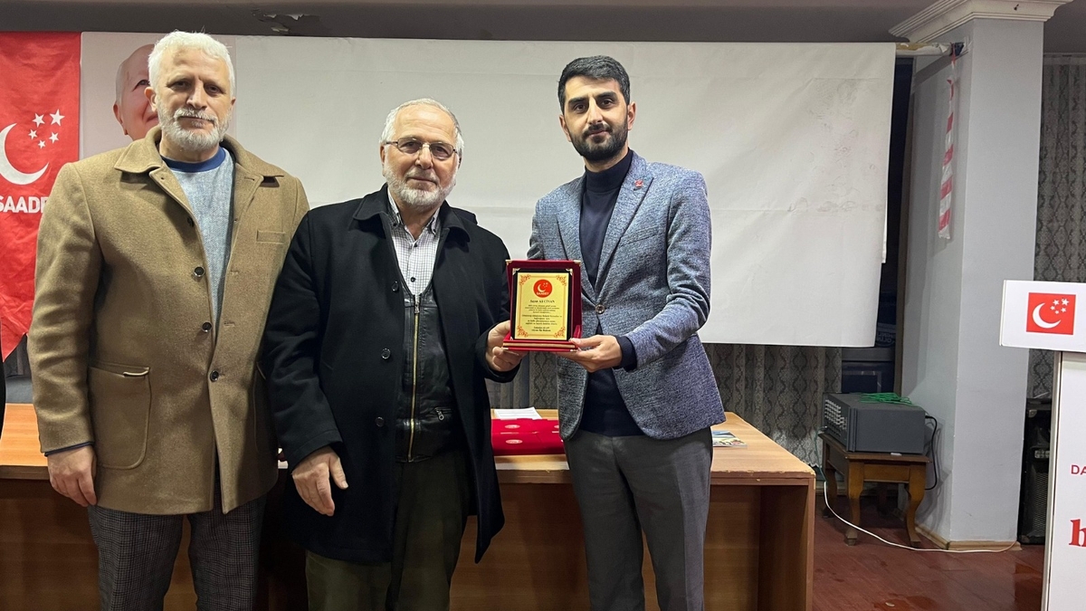 Saadet Partisi Akyazı ilçe divan toplantısı yapıldı