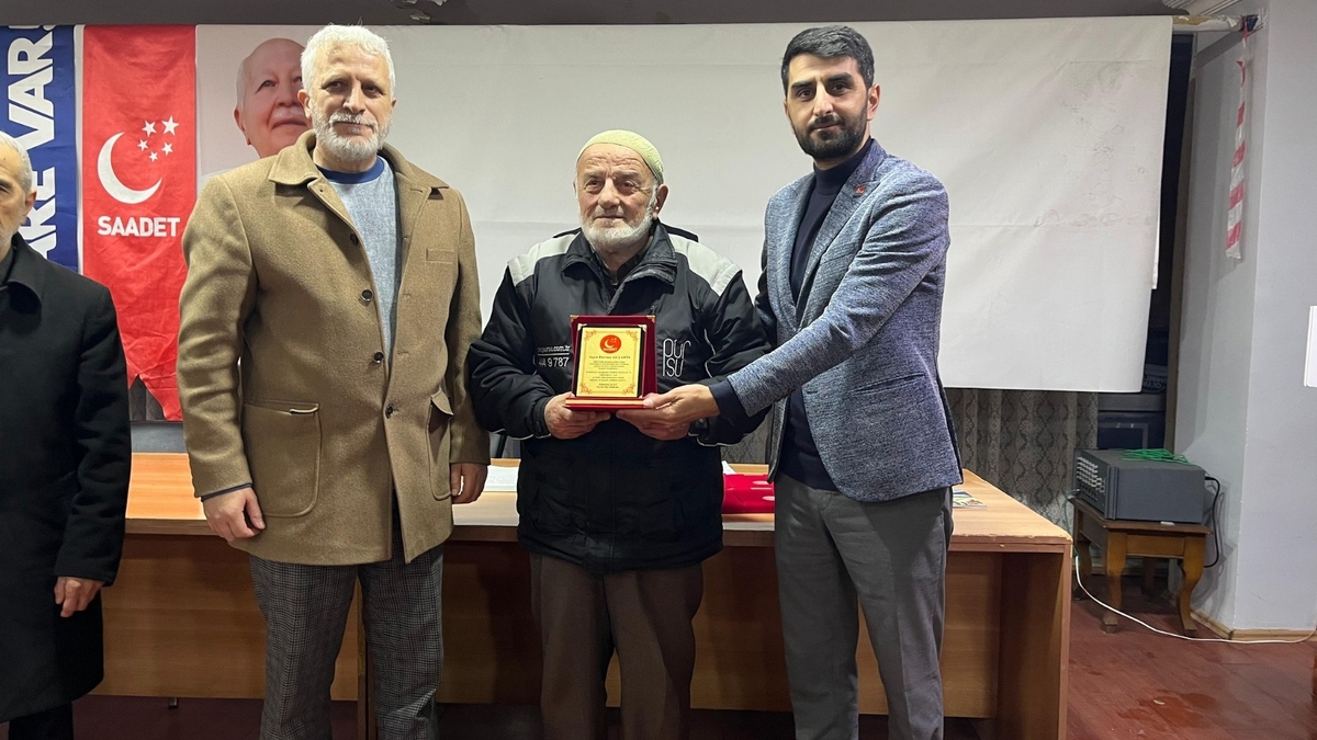 Saadet Partisi Akyazı ilçe divan toplantısı yapıldı