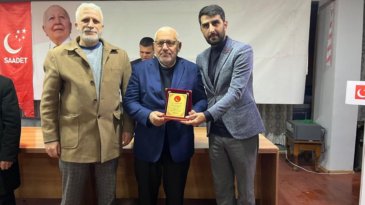 Saadet Partisi Akyazı ilçe divan toplantısı yapıldı