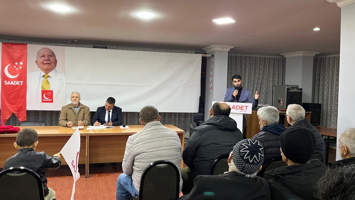 Saadet Partisi Akyazı ilçe divan toplantısı yapıldı
