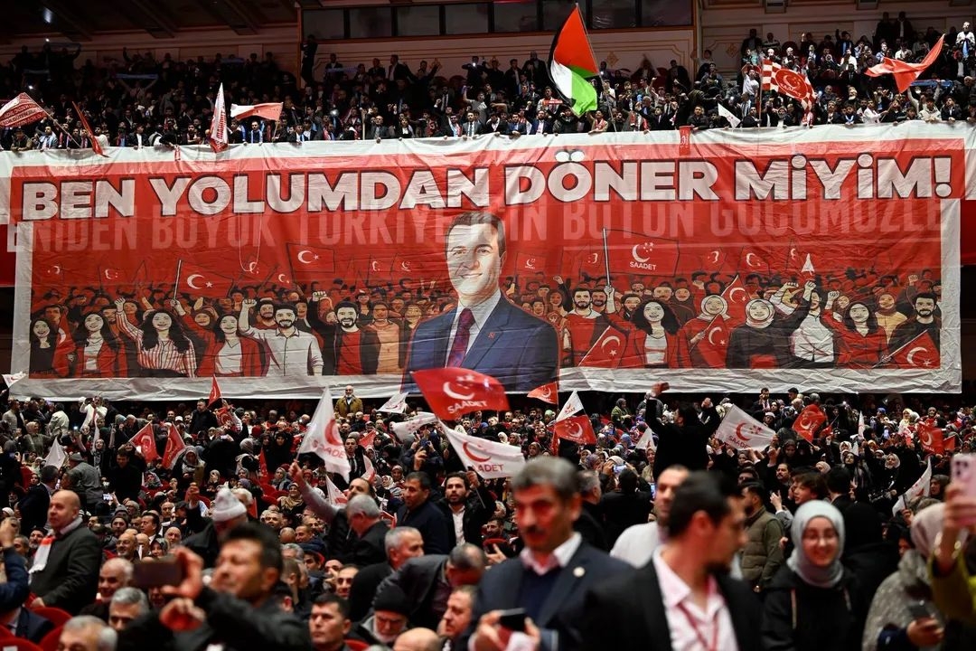 Saadet Partisi Akyazı Teşkilatı Türkiye Divan Toplantısı’na katıldı