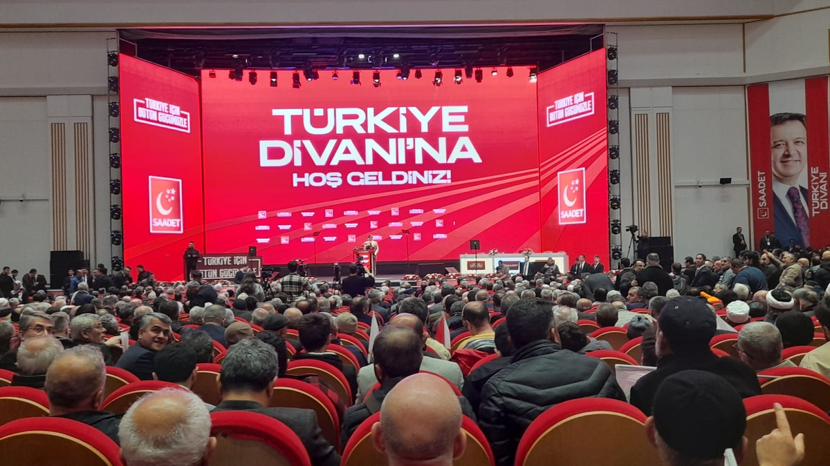 Saadet Partisi Akyazı Teşkilatı Türkiye Divan Toplantısı’na katıldı