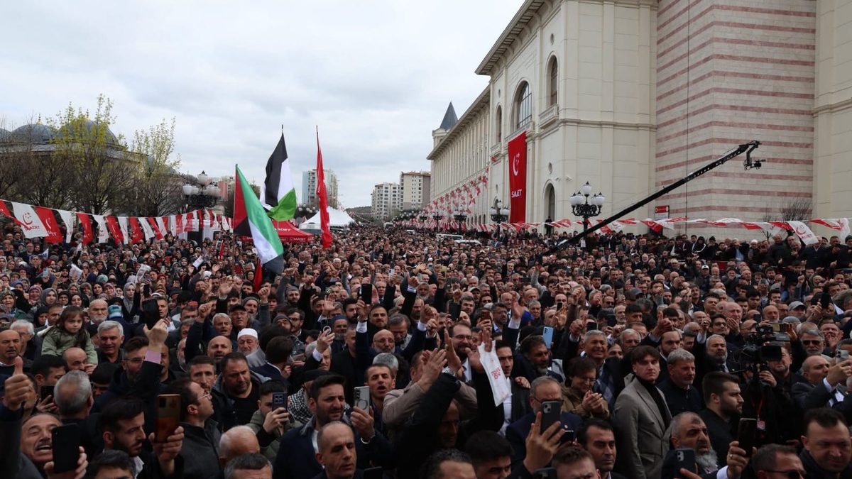 Saadet Partisi Akyazı Teşkilatı Türkiye Divan Toplantısı’na katıldı