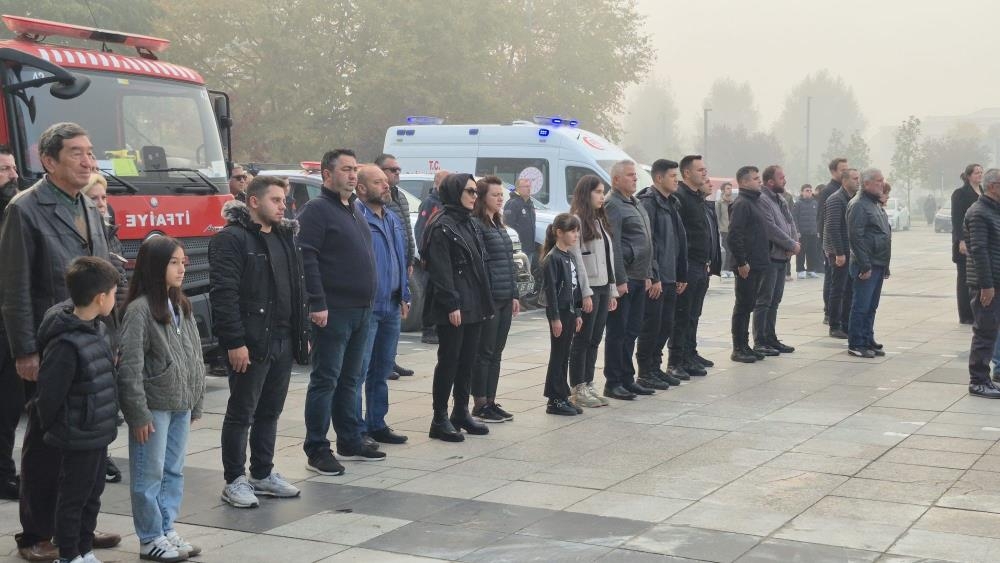 Saat 09.05'de Sakarya'da hayat durdu