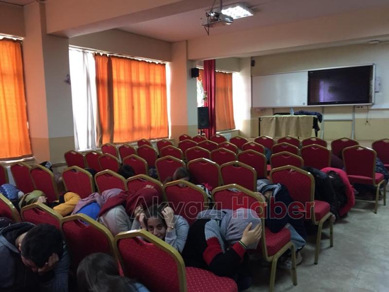 SABAH Ekiplerinden Öğrencilere Deprem Eğitimi