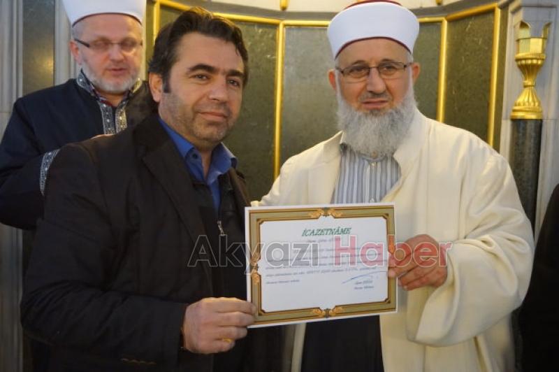 SABAH NAMAZI SONRASI SOHBETLERE KATILAN CEMAATE İCAZETNAME VERİLDİ