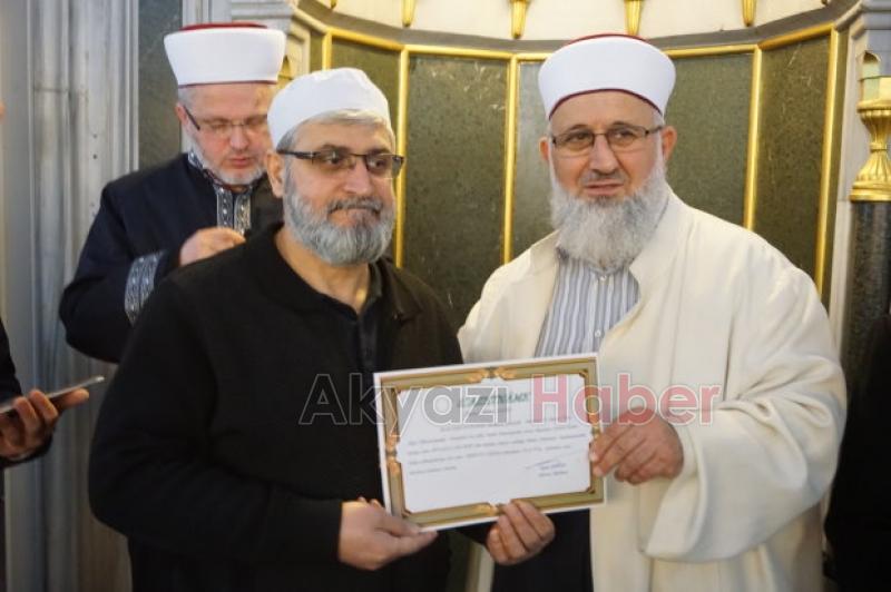 SABAH NAMAZI SONRASI SOHBETLERE KATILAN CEMAATE İCAZETNAME VERİLDİ