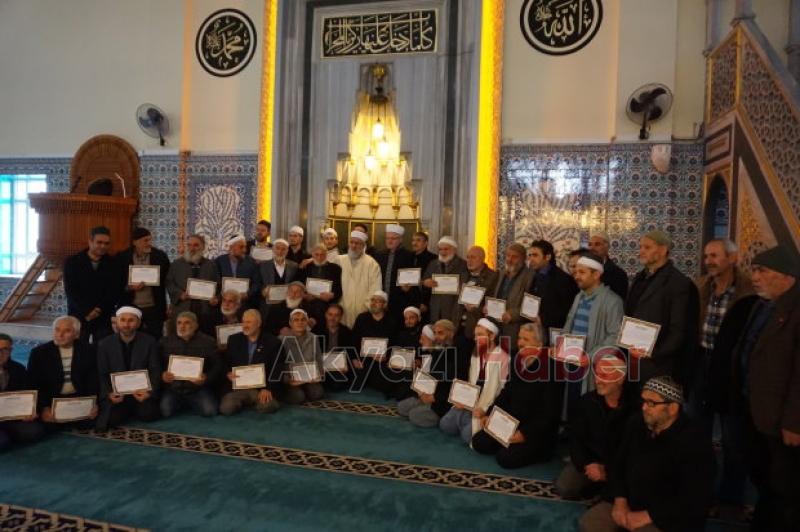 SABAH NAMAZI SONRASI SOHBETLERE KATILAN CEMAATE İCAZETNAME VERİLDİ