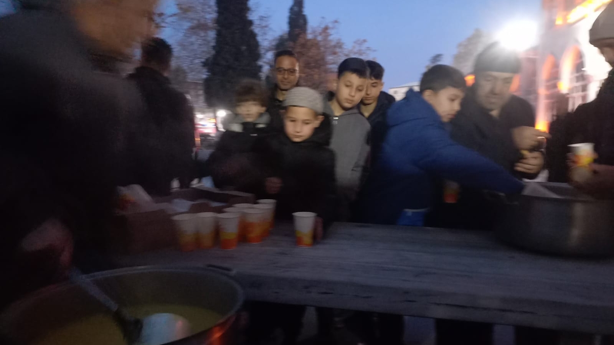 Sabah namazında buluştular