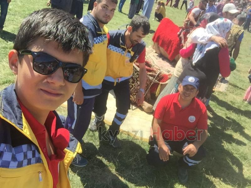 SABAH ŞENLİK BOYUNCA GÖNÜLLÜ OLARAK GÖREVDEYDİ