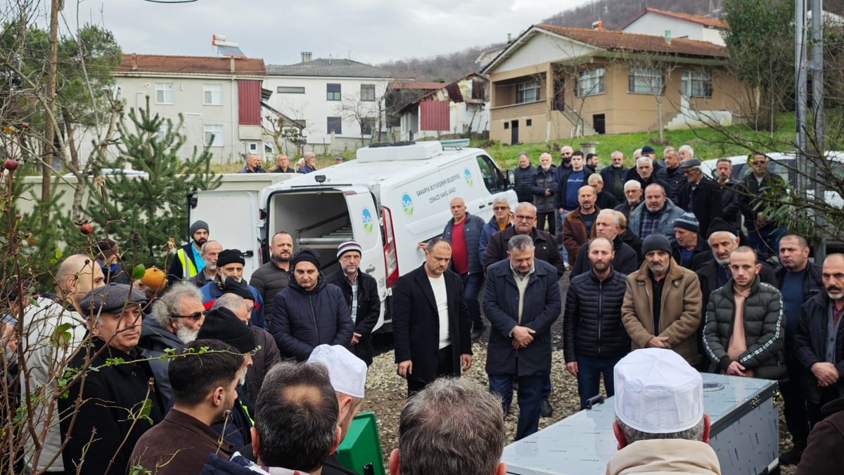 Sabahattin Öz Dualarla Son Yolculuğuna Uğurlandı 
