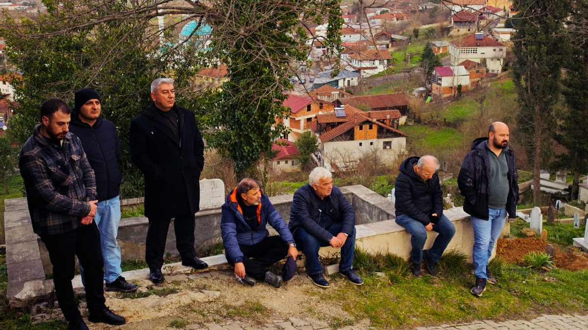 Sabahattin Öz Dualarla Son Yolculuğuna Uğurlandı 