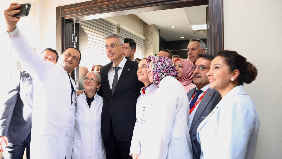 Sağlık Bakanı SEAH'ı ziyaret etti