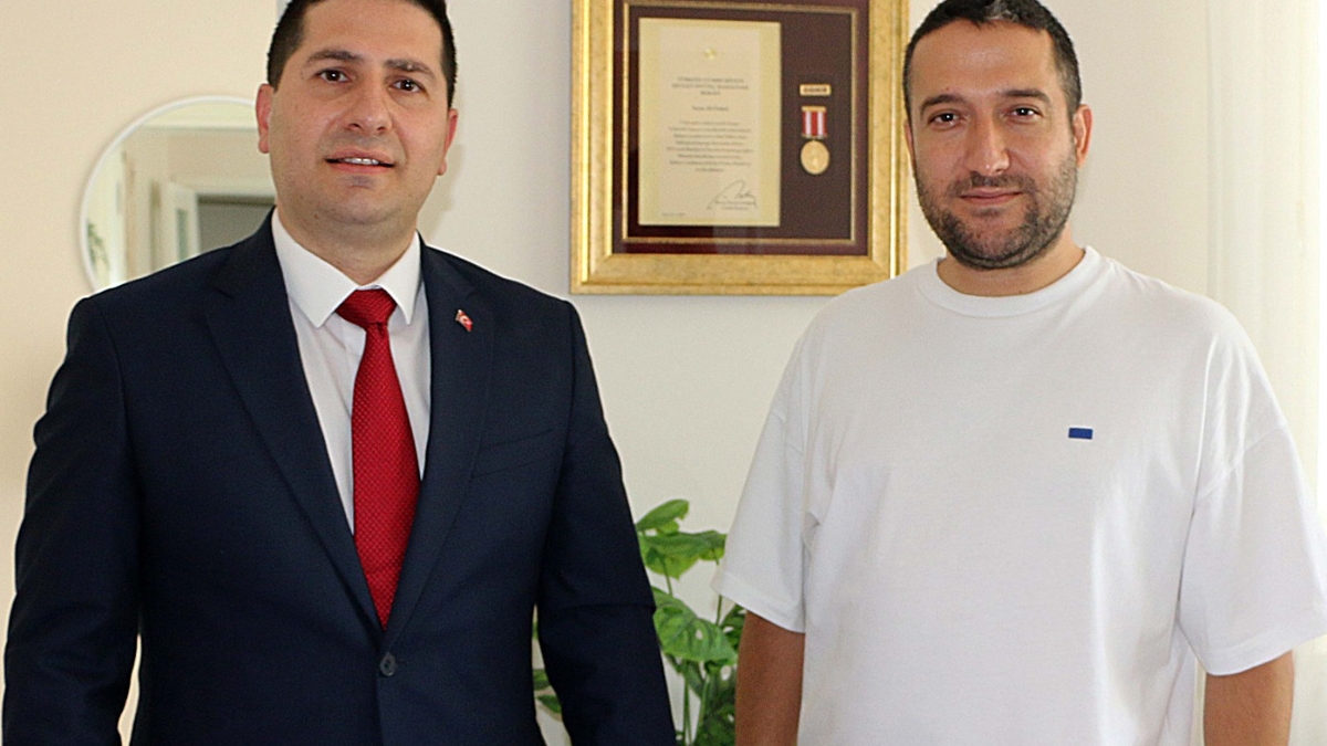 Sağlık Müdürü'nden 15 Temmuz'da ilk müdahalesini yaptığı gaziye ziyaret