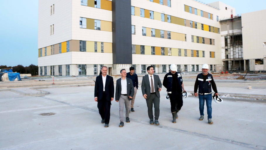 Sağlık Müdürü'nden Şehir Hastanesi'nde inceleme