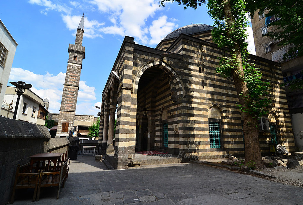 Sahabelerin ve evliyaların manevi iklimine bir yolculuğa çıkmaya ne dersiniz