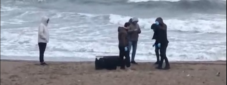 Sahile vuran uyuşturucu dolu çanta ile ilgili soruşturma derinleştirildi