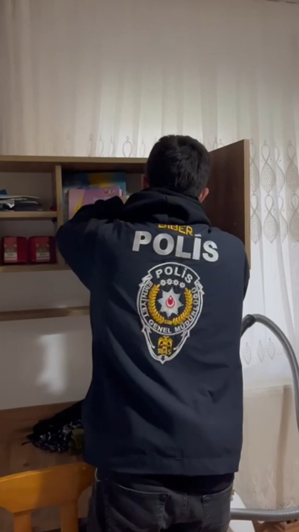 Sahte borsa uygulamasıyla dolandırıcılık: 13 tutuklama