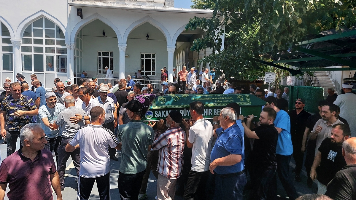 Saime Ayvacıoğlu Dualarla Toprağa Verildi