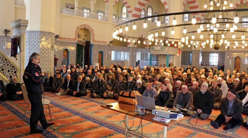 SAKARYA AFAD AKYAZI’DA TEMEL AFET BİLİNCİ EĞİTİMİ VERDİ