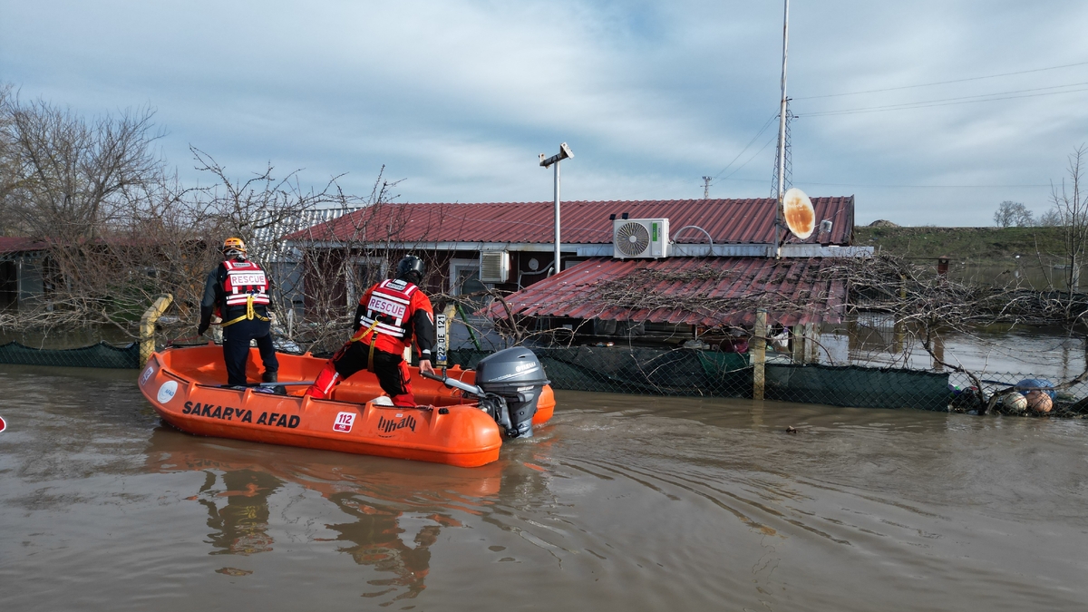 Sakarya AFAD ekibi taşının yaşanan Edirne'de
